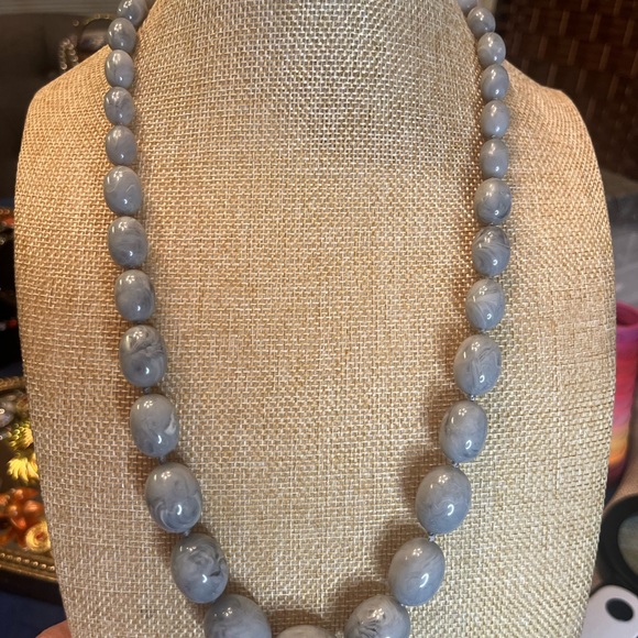 Kenneth Jay Lane Vintage gray marbled stone bead necklace - Picture 3 of 7